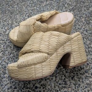 Odissi Noa Raffia Platform Sandal. Size 36
